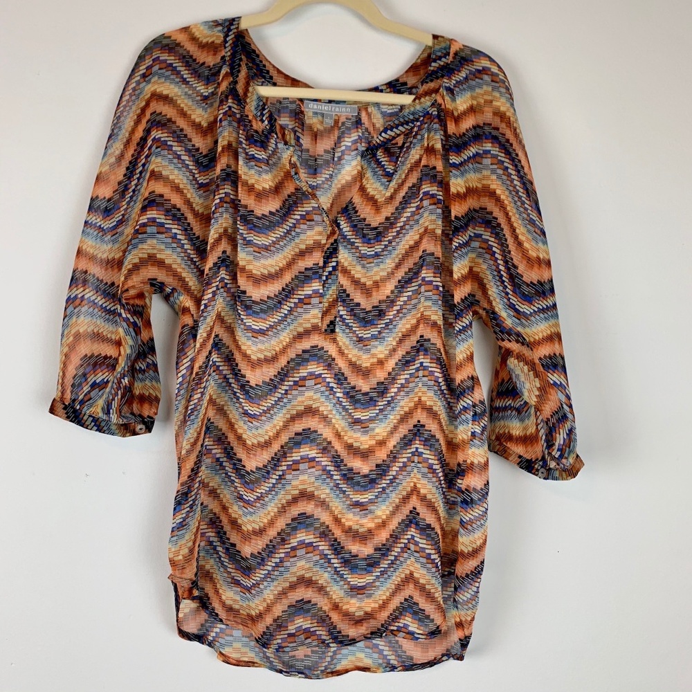 DANIEL RAINN Sheer 70s Vibe Pixelated Wave‎ Blouse Sz S